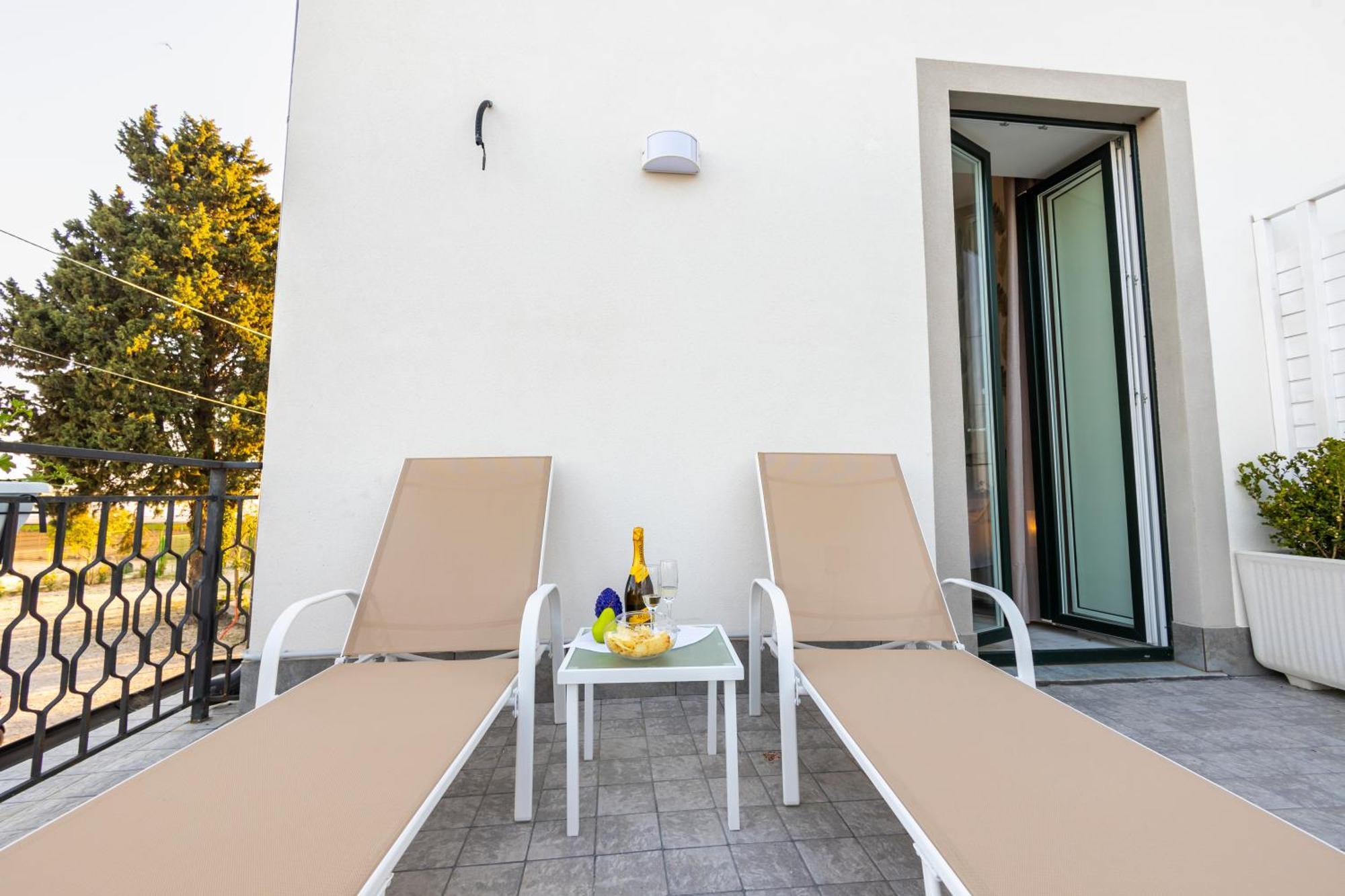 Cientopera Suite Rooms Pontecagnano Esterno foto